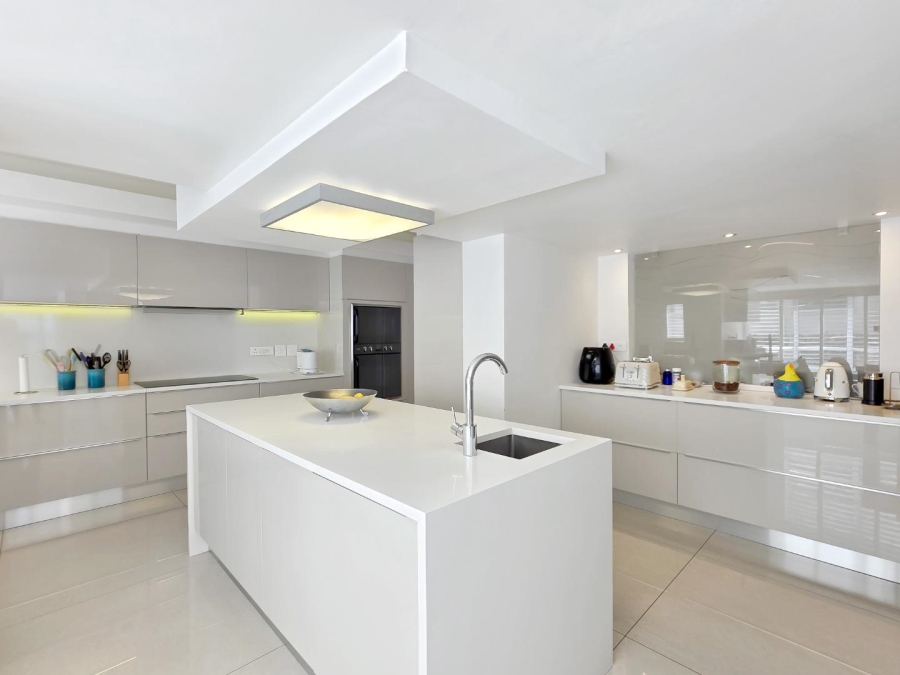 4 Bedroom Property for Sale in Mouille Point Western Cape